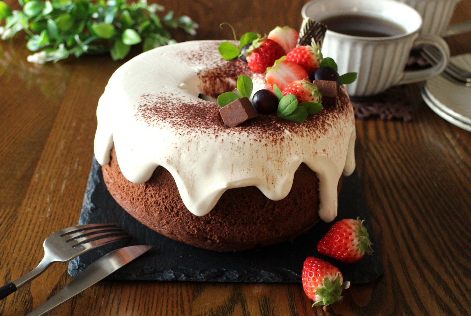 いちごのチョコシフォンケーキ